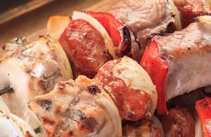 Anticuchos de Carne a la Parrilla