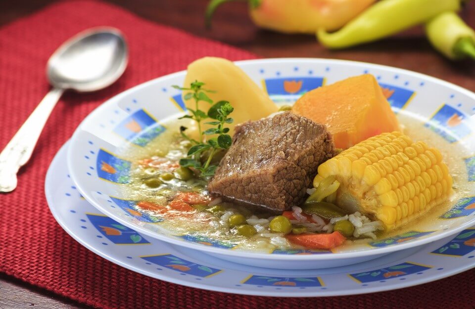 platos de comida típica chilena